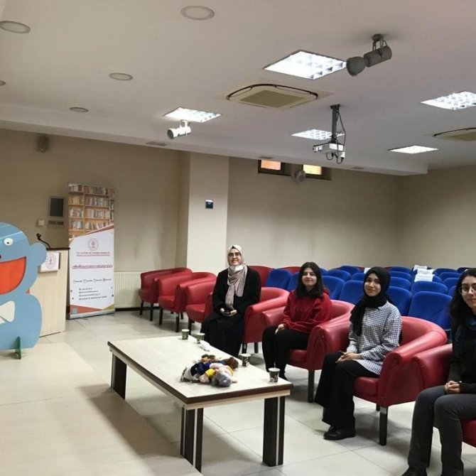 Matematik Öğrencilerinden Kütüphane’ye Ziyaret