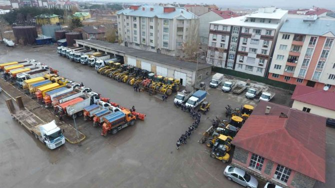 Karın Başkenti Erzurum’da Ekipler Seferber Oldu