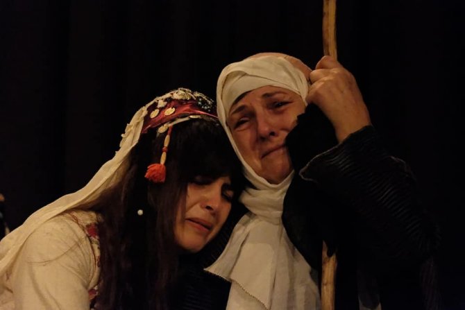 Eskişehir’de ‘Zafere Götüren Analar’ Adlı Tiyatro Oyunu Büyük Beğeni Topladı