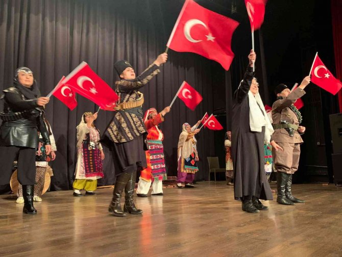 Eskişehir’de ‘Zafere Götüren Analar’ Adlı Tiyatro Oyunu Büyük Beğeni Topladı