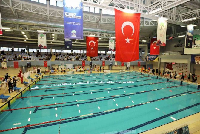 Kulaçlar, 25 Aralık Kurtuluş Günü İçin Atıldı