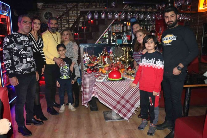 İ̇ranlılar 21 Aralık Gecesini Van’da Kutladı