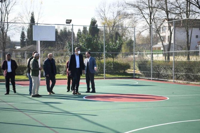 Kartepe’de Spor Sahaları Yenileniyor