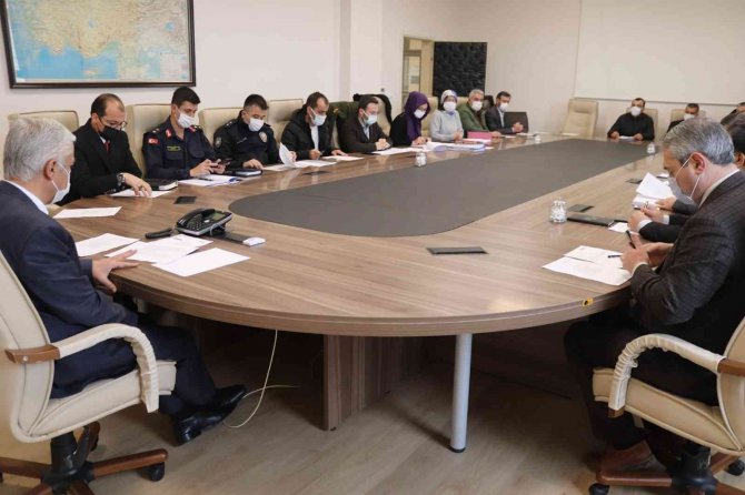 Bağımlılıkla Mücadelede Alınacak Tedbirlere Dikkat Çekildi