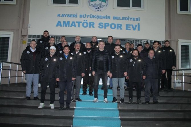 Antrenörlere Malzeme Desteği