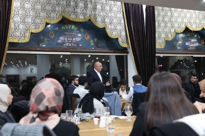 Başkan Altınok, Hukuk Öğrencileriyle Buluştu