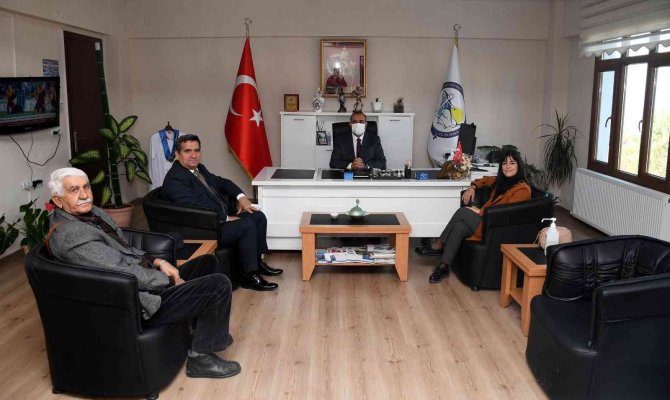 Kuşadası Belediyesi Ekipleri Eğitim Kurumlarının Sorunlarını Çözüyor