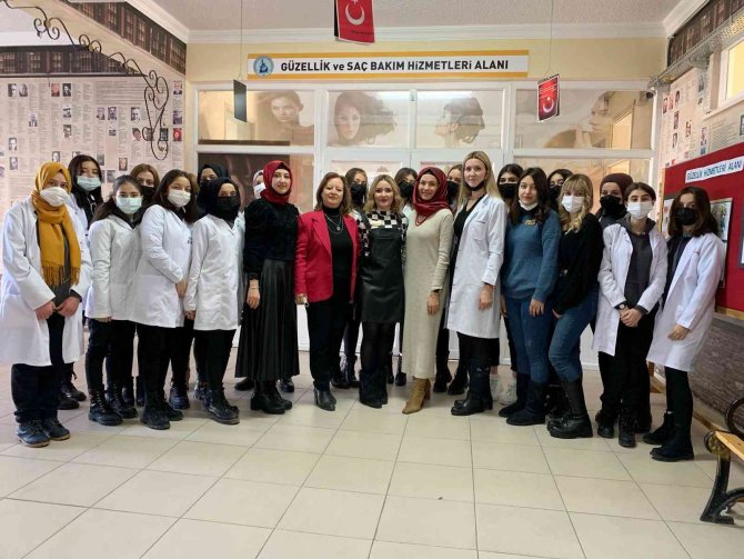 Kütahya Mesleki Ve Teknik Anadolu Lisesi’nde Uygulamalı Kariyer Eğitimi