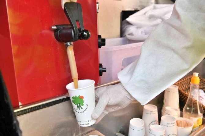 Mamak Belediyesi 1 Yılda 773 Bin Bardak Çorba Dağıttı