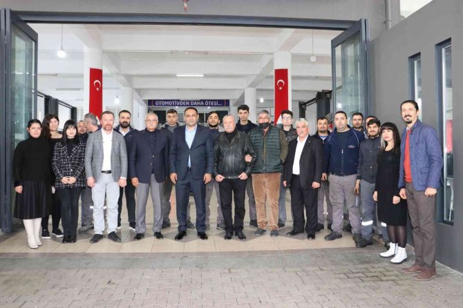 Başkan Yılmaz, Otomotiv Sektöründe Hizmet Veren Esnafla Bir Araya Geldi