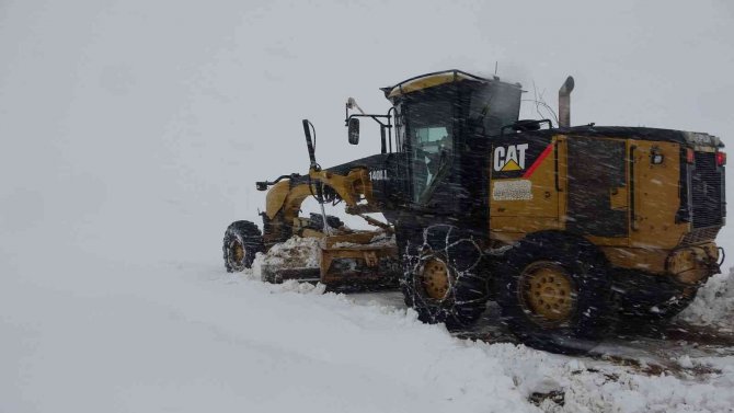 Muş’ta 117 Köy Yolu Ulaşıma Açıldı