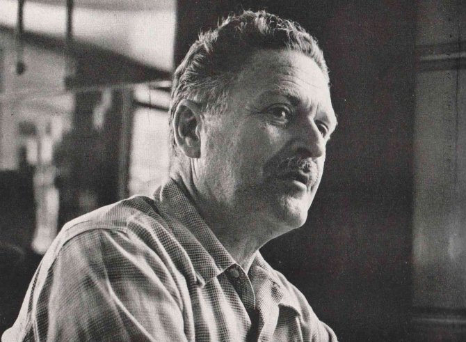 Nazım Hikmet’in Bilinmeyen Fotoğrafları Yıllar Sonra Çekya’da Gün Yüzüne Çıktı