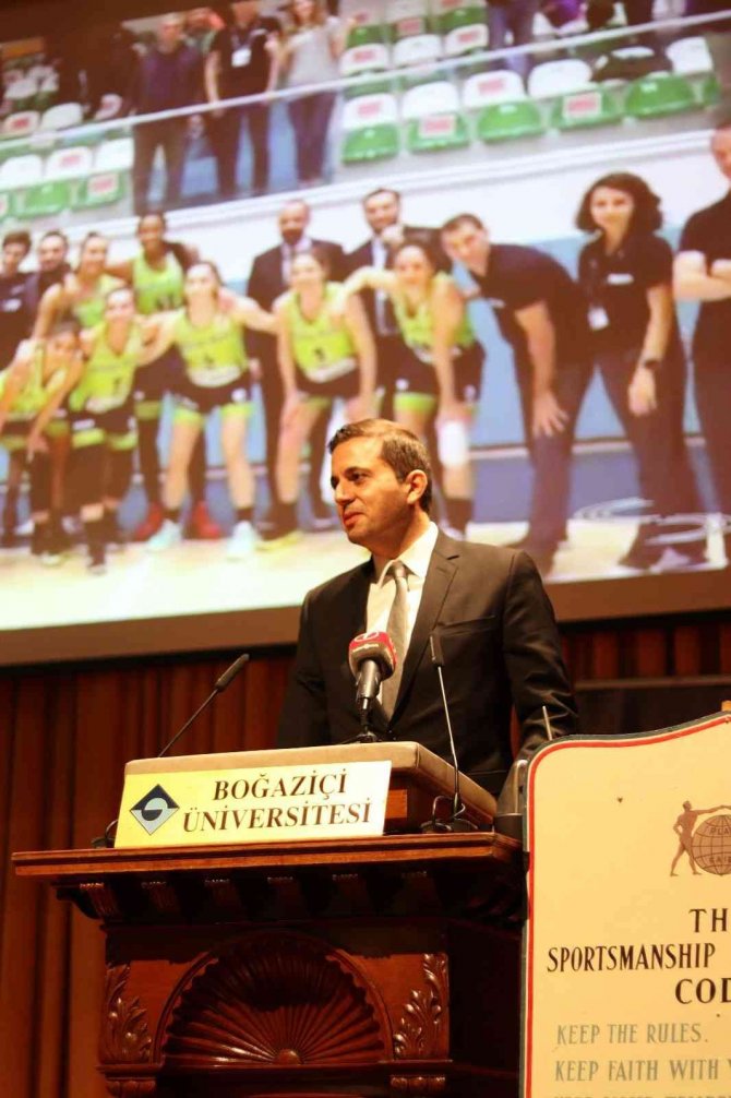 Yılın En İyi Çıkış Yapan Takımı Nesibe Aydın