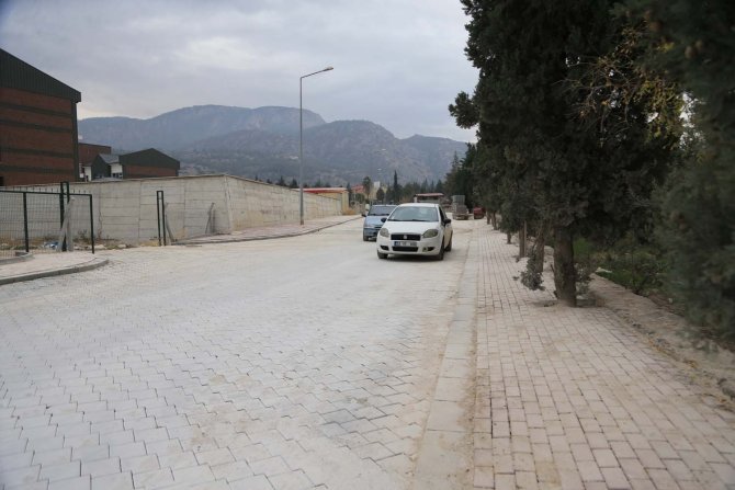 Mahallelere Kilit Parke Çalışmaları Devam Ediyor