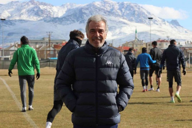 Vanspor Fk, Niğde Anadolu Fk Maçına Kenetlendi