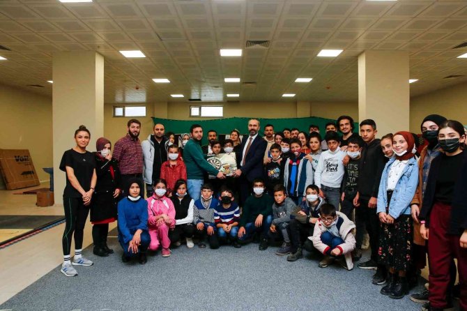 Spor Eğitimi Uygulama Ve Araştırma Merkezinden Ortaokul Öğrencilerine Yönelik Etkinlik