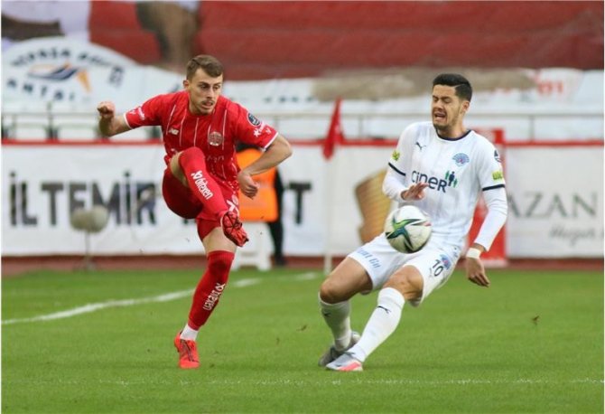 Antalyaspor Uzatmalarda Yıkılıyor