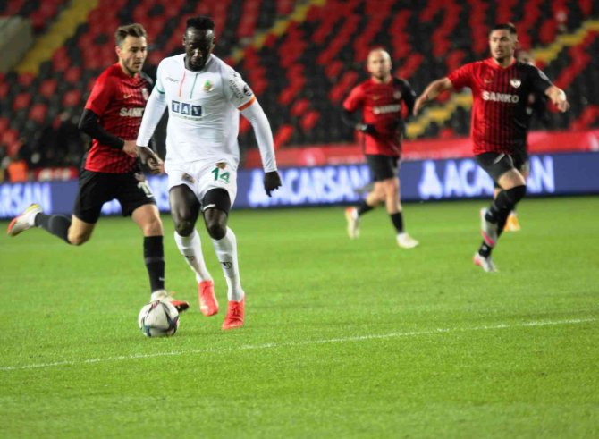 Spor Toto Süper Lig: Gaziantep Fk: 0 - A. Alanyaspor: 0 (İ̇lk Yarı)