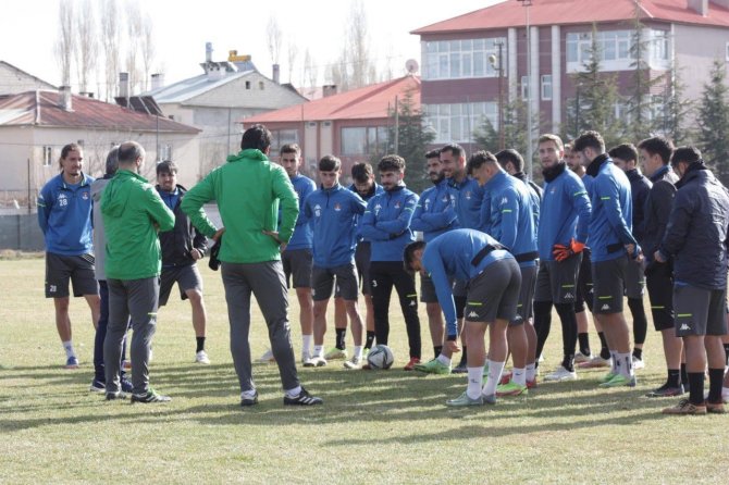 Vanspor Fk, Niğde Anadolu Fk Maçına Kenetlendi