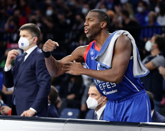 Thy Euroleague: Anadolu Efes: 84 - Kızılyıldız: 83