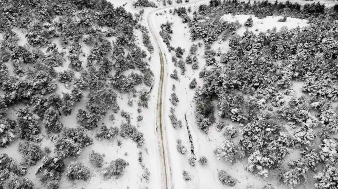 Topçam Yaylası Beyaz Örtü İle Kaplandı