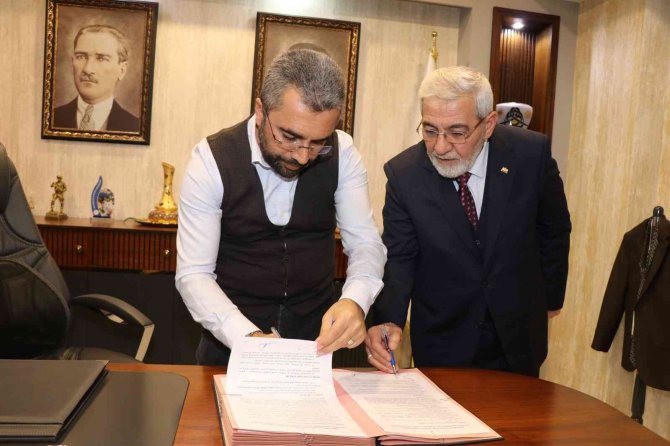 Edremit Belediyesi’nde ’Sosyal Denge Tazminatı’ Sözleşmesi İmzalandı