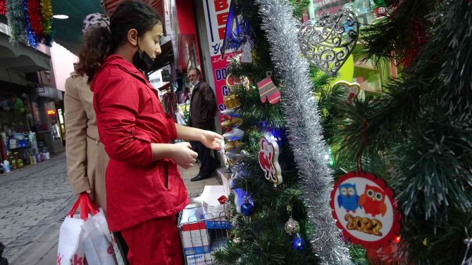 Esnafta Yılbaşı Hareketliği Başladı