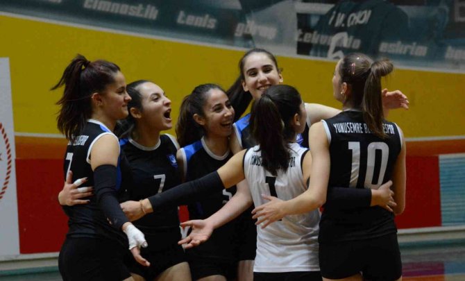 Yunusemreli Filenin Sultanları Sezonu Galibiyetle Kapattı: 3-1