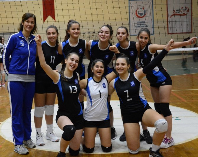 Yunusemreli Filenin Sultanları Sezonu Galibiyetle Kapattı: 3-1