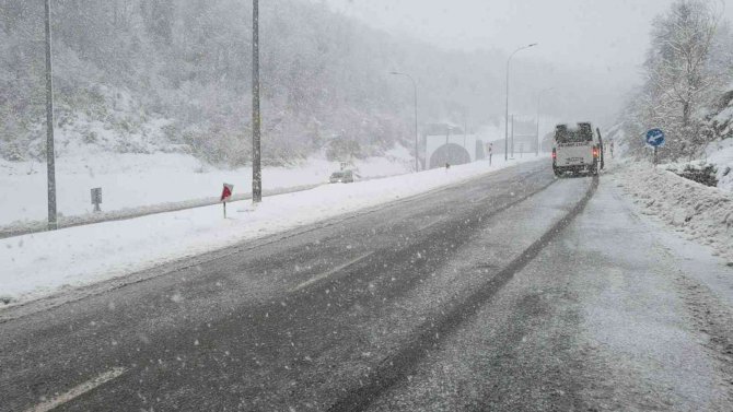 Zonguldak Valiliği Yollardaki Son Durumu Paylaştı