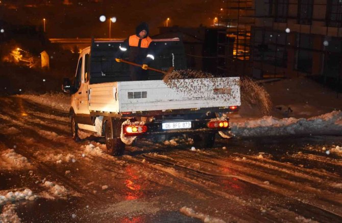 Kdz. Ereğli Belediyesi Karla Mücadelesini Sürdürüyor