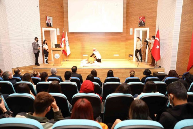 Alkü’de ‘Alanya 112’nin Bir Günü’ Konferansı