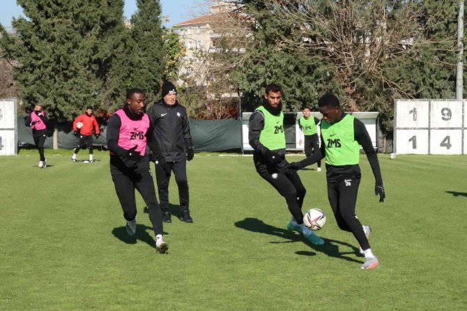 Altay’da Kasımpaşa Hazırlıkları Sürüyor
