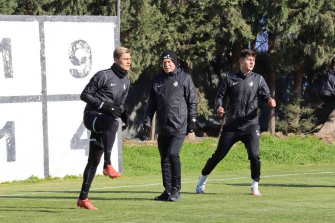 Altay’da Kasımpaşa Hazırlıkları Sürüyor