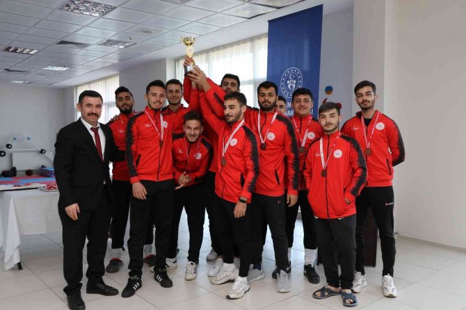 Aydın’da Yurtlar Arası Futbol Turnuvası Sona Erdi