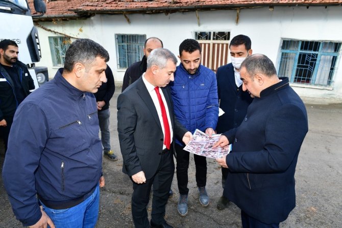 Başkan Çınar, Metruk Evin Yıkımı Ve Yol Açma Çalışmalarını İnceledi