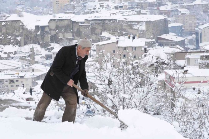 Bitlis’te 195 Köy Yolu Ulaşıma Açıldı
