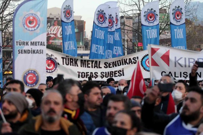 Bursa’da Metal İşçileri Meydanlara İndi