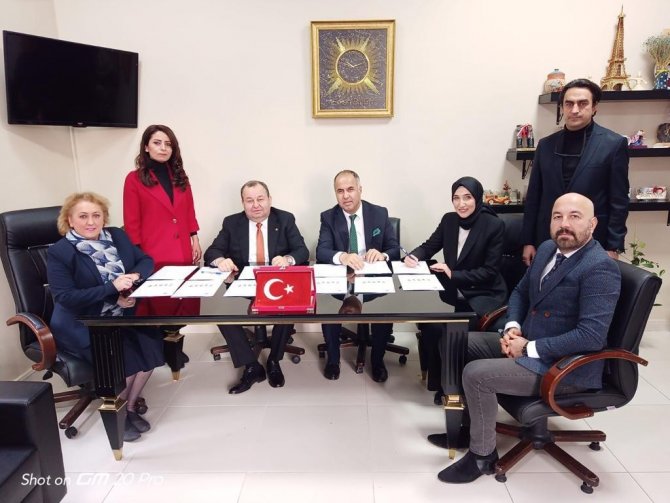 Biga’da Kardeş Okul Protokolü İmzalandı