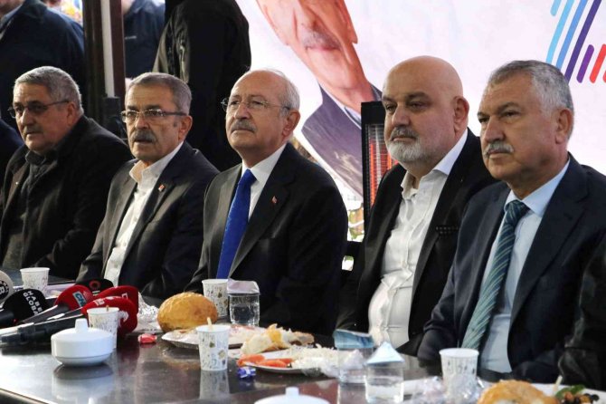 Kılıçdaroğlu Kamyoncularla Bir Araya Geldi