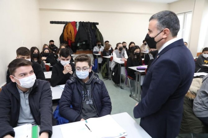 Vali Atay, Öğrencilerle Bir Araya Geldi