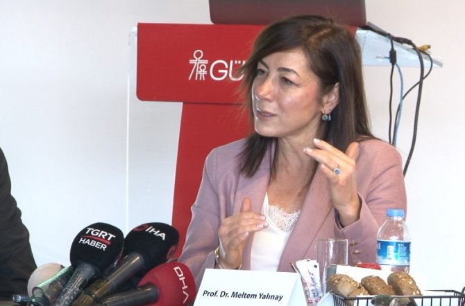 Prof. Dr. Evcik: "Covid-19 Sonrasındaki Ağrılar Kronikleşmeden Önlenmeli"