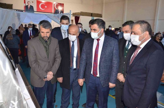 Elbistan’da İ̇stiklal Marşı’nın 100.yılında 100 Eser Sergisi Açıldı