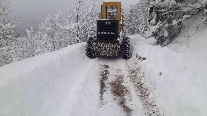 Onlar Açıyor, Kar Kapatıyor