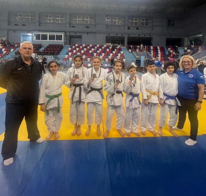 Kağıtspor’un Judocuları 40 Madalya Kazandı