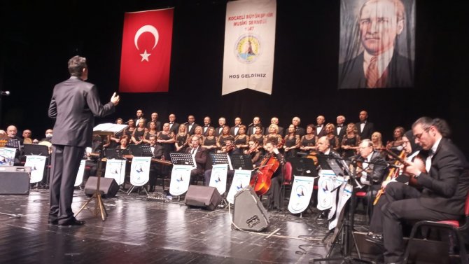 Büyükşehir Tsm Korosu’ndan Konser