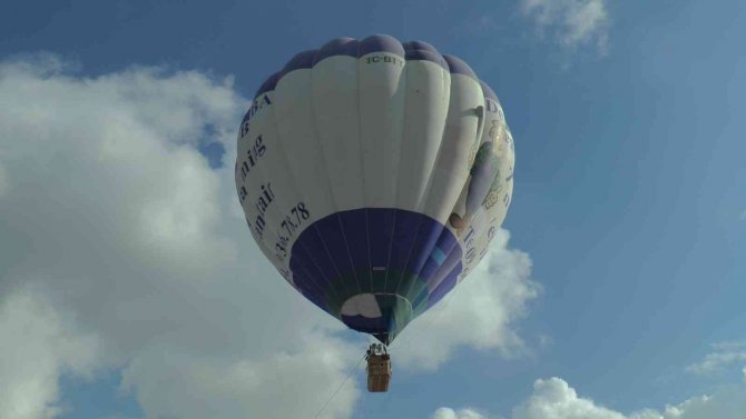 Kapadokya’da Görmeye Alıştığımız Balon İ̇stanbul Semalarında Havalandı