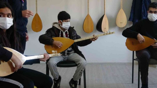 Kızıltepe İlçesinde Aktif 400 Kursta Eğitim Gören 170 Usta Öğretici İstihdam Edildi