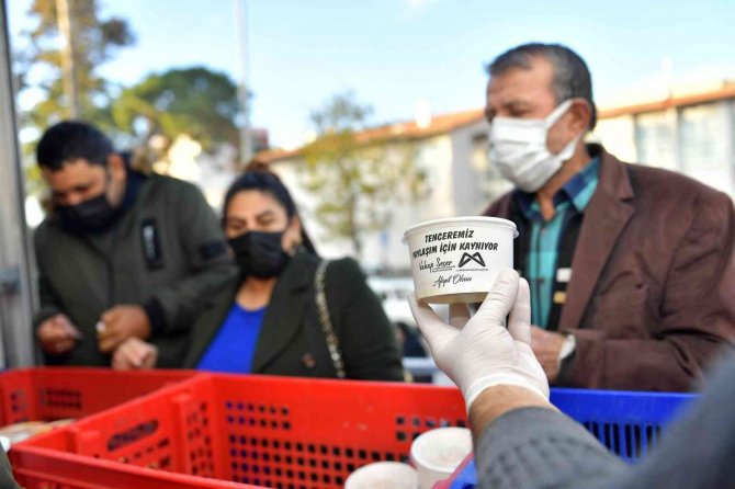 Mersin Büyükşehir Belediyesinin Mobil Mutfak Tırı İlçelerde