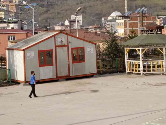 Türk Kızılay, İlkokul Öğrencilerine Prefabrik Kantin Desteğinde Bulundu